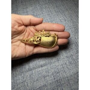 Vintage AJC Brooch Signed Noahs Ark Gold Tone Color Pin 90's Y2K Biblical Matte